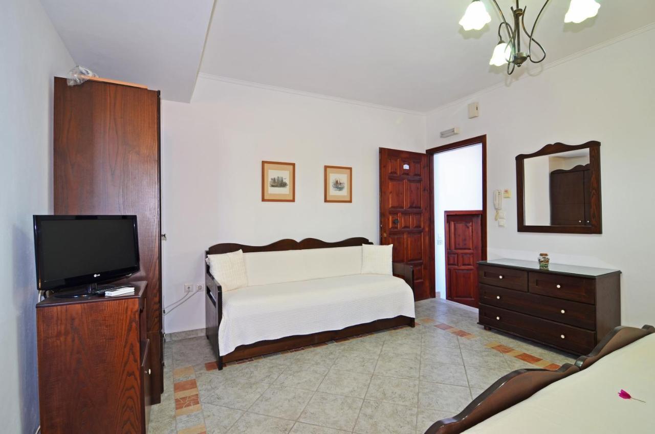 Nikos Sea View Apartments Adamantas  Exterior photo