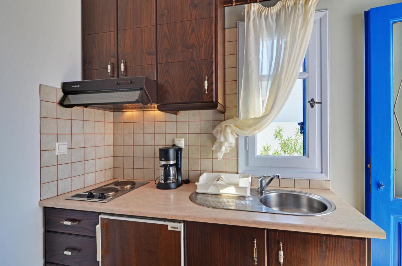 Nikos Sea View Apartments Adamantas  Exterior photo